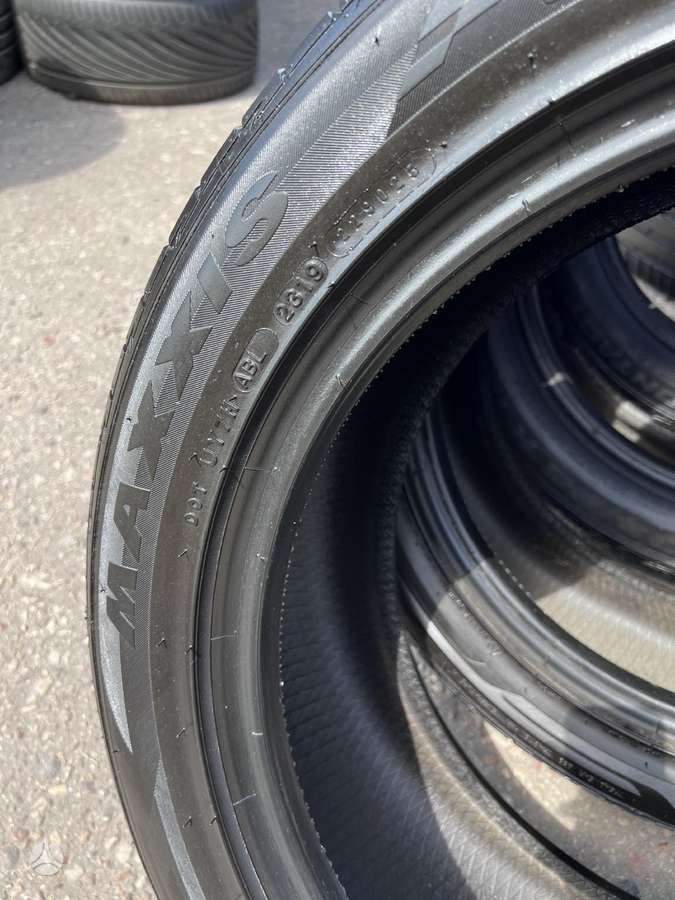 Maxxis, vasaras 235/50 R19