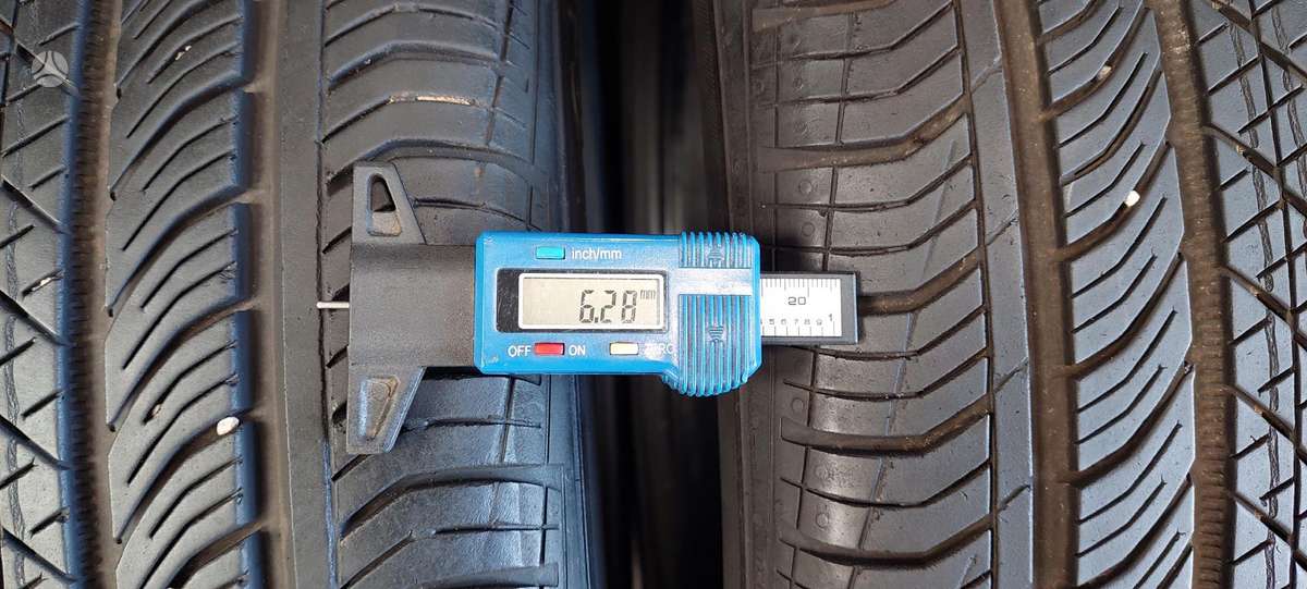Continental, all-season 235/50 R19