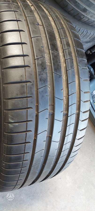 Pirelli, summer 275/35 R22