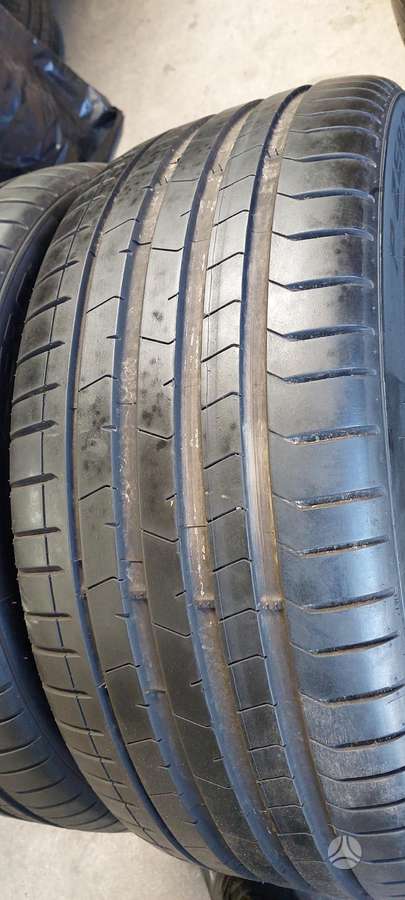 Pirelli, summer 275/35 R22