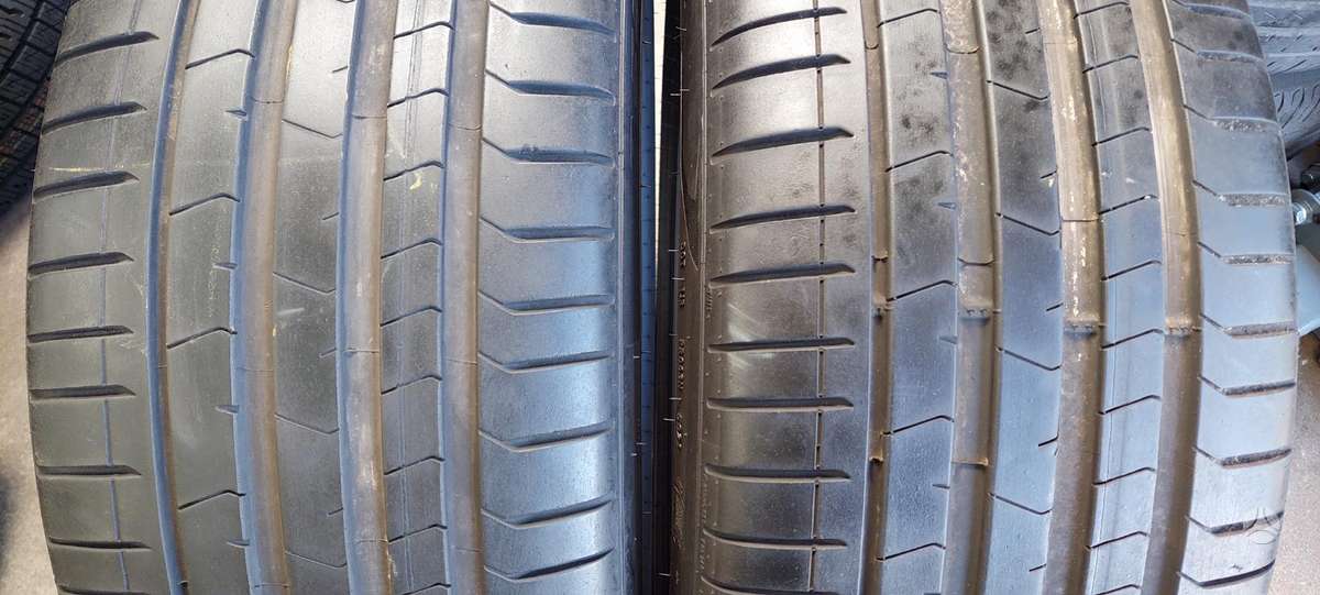 Pirelli, summer 275/35 R22