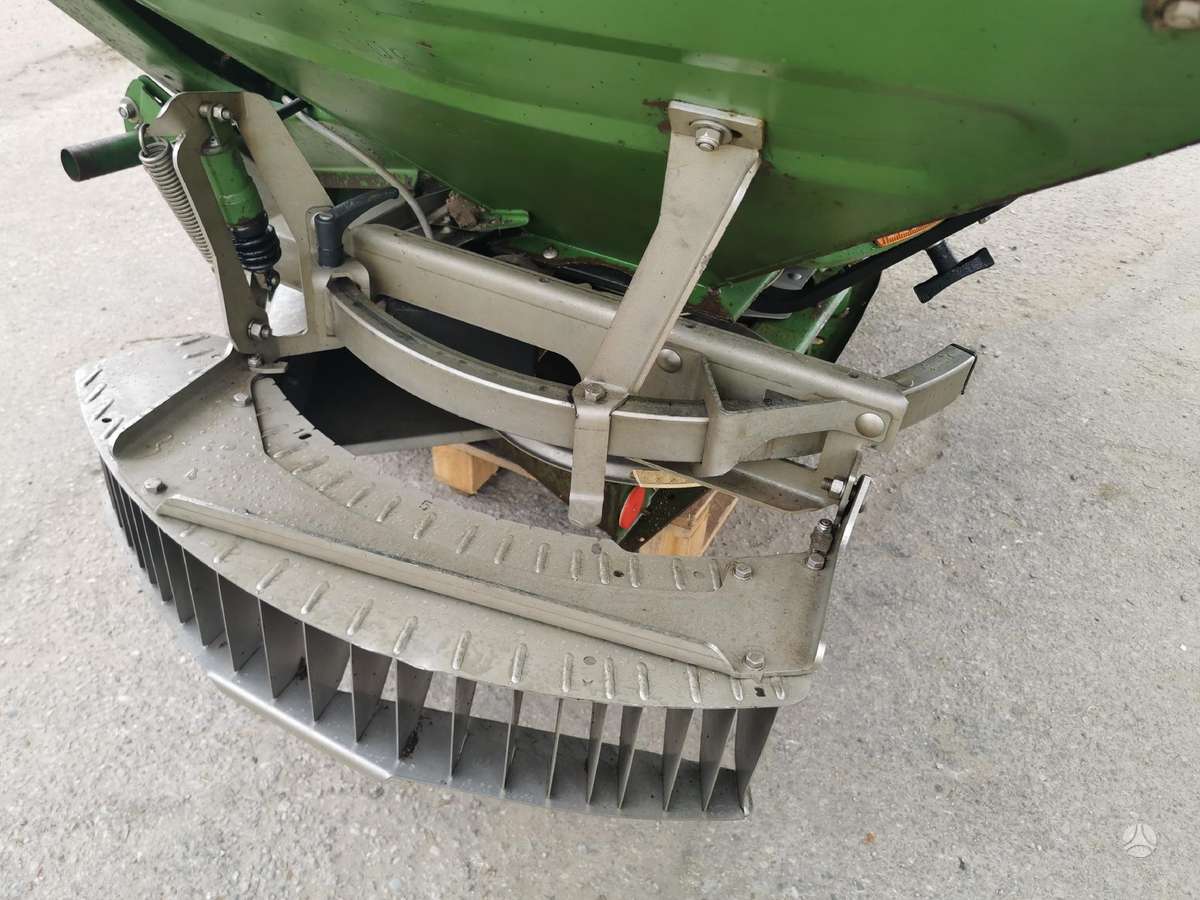 Amazone ZA m max, spreaders