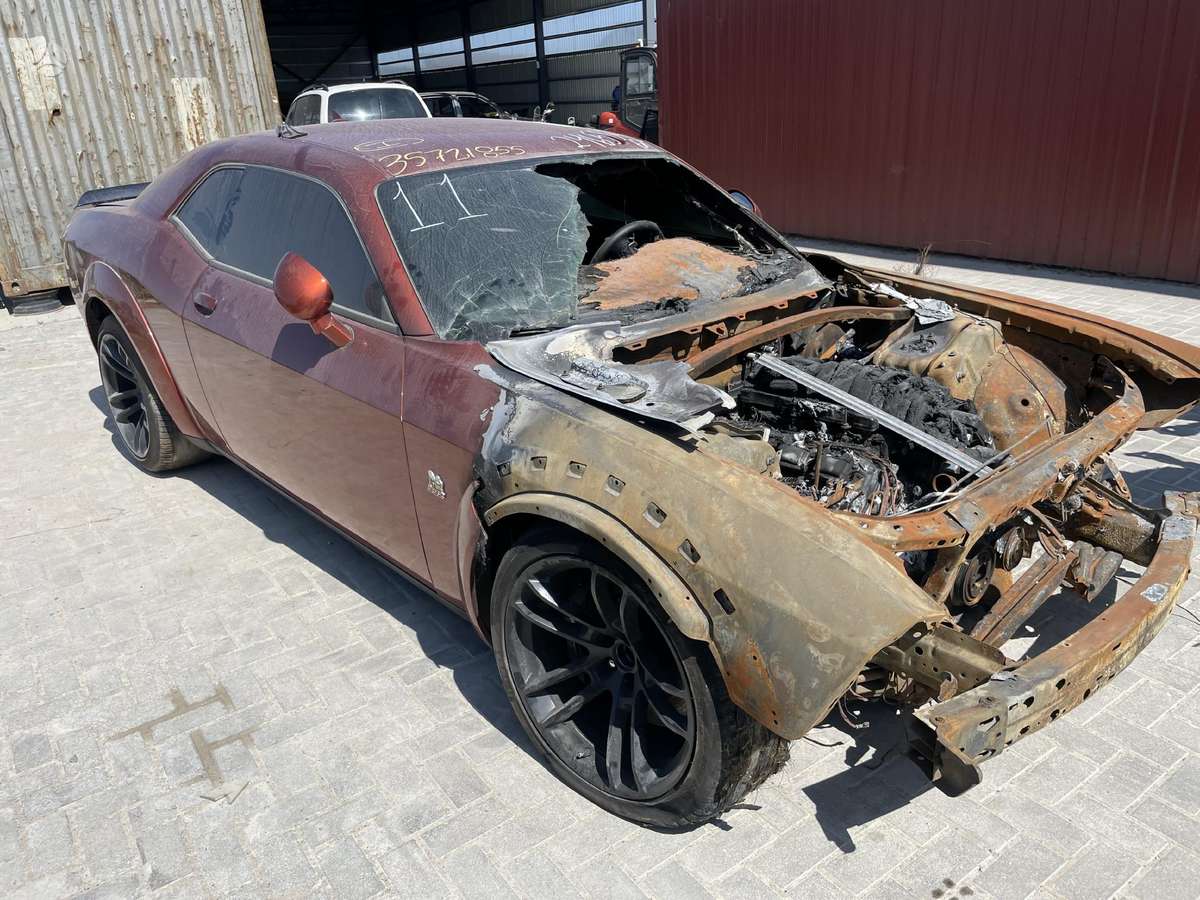 Dodge Challenger for parts