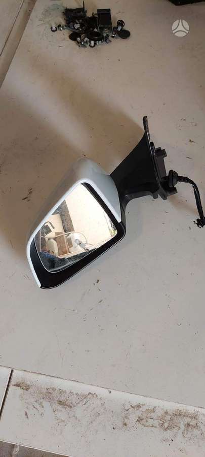 Tesla Model Y dalimis.
