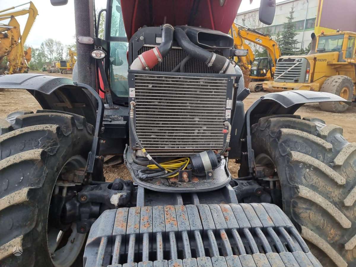 McCORMICK XTX 165, traktori