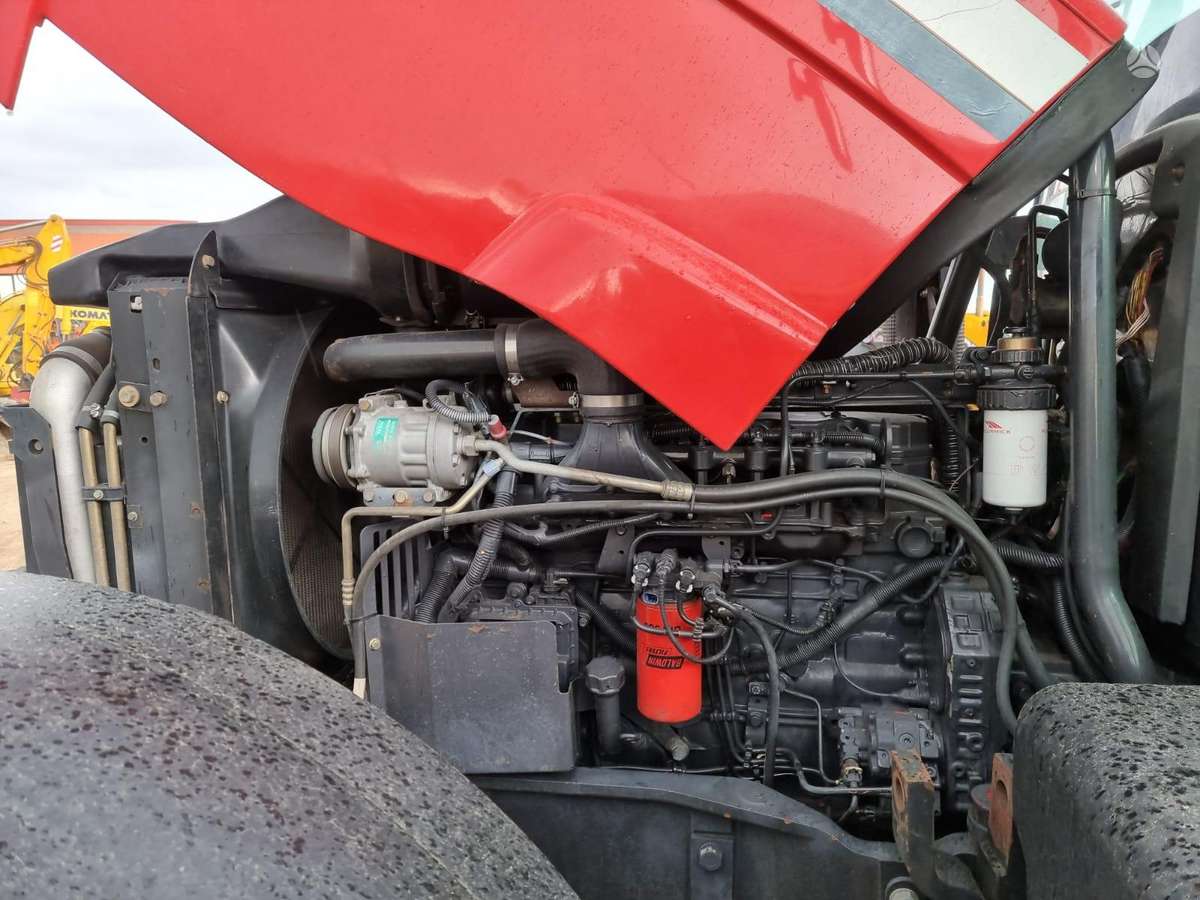 McCORMICK XTX 165, traktori