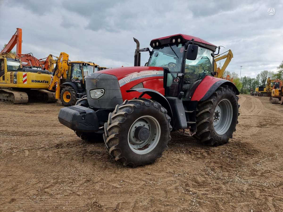 McCORMICK XTX 165, traktori