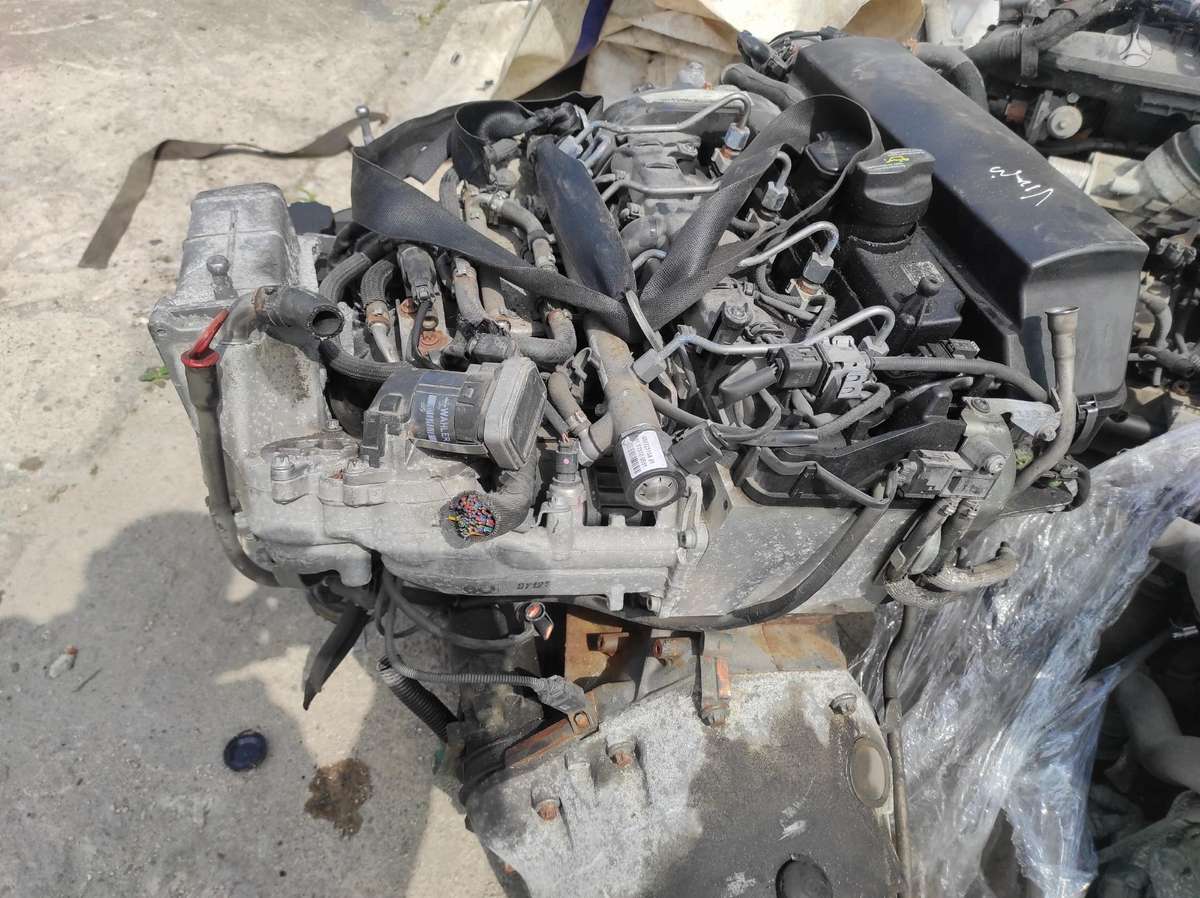 Mercedes-Benz E klasė Tik variklis ir dėžė