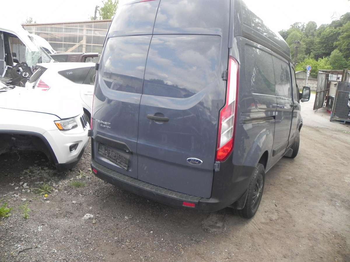 Ford Transit Custom dalimis