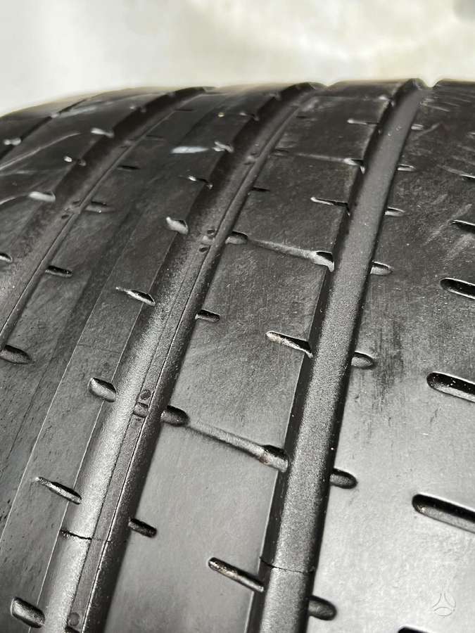 Pirelli P ZERO, vasarinės 295/35 R21