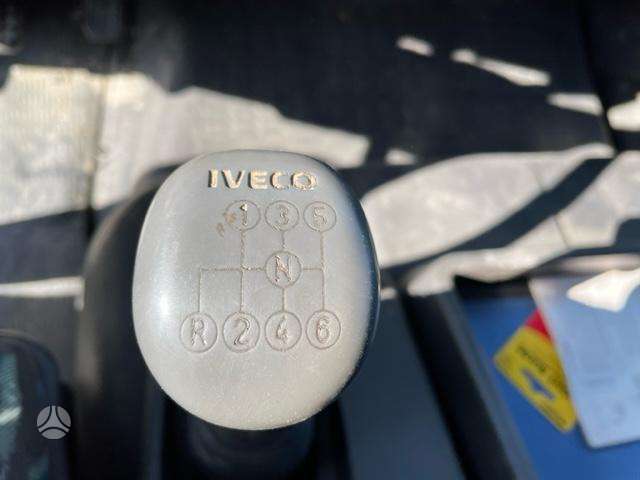 Iveco 85E21, su kranu