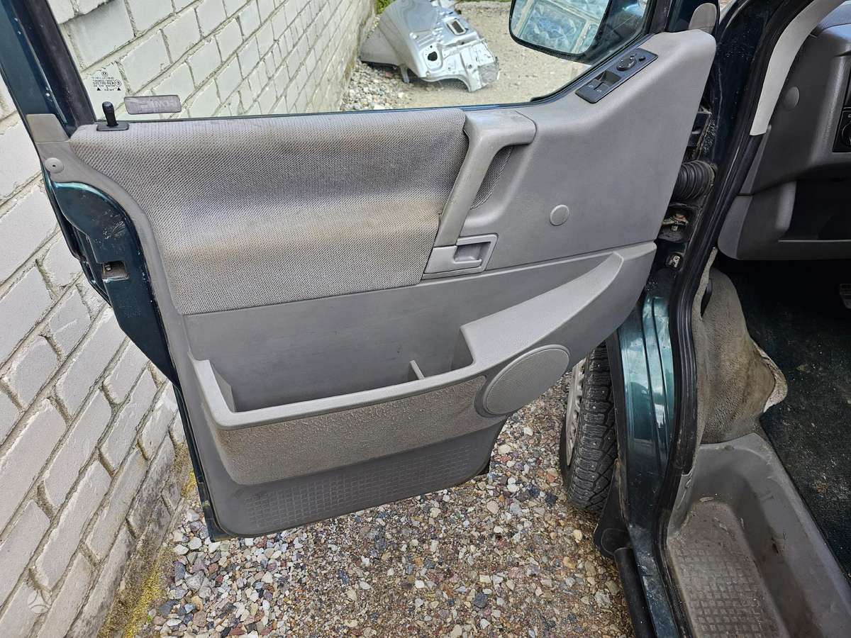 Volkswagen Transporter, passenger vans