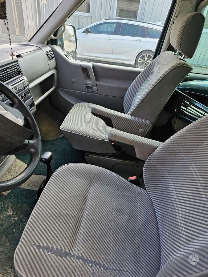 Volkswagen Transporter, passenger vans