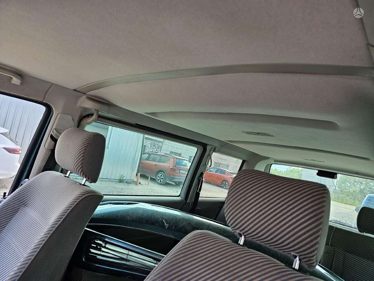 Volkswagen Transporter, passenger vans