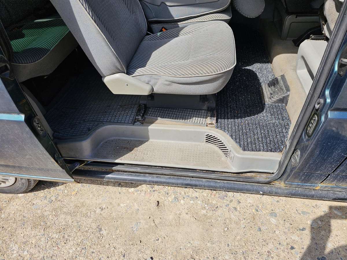 Volkswagen Transporter, passenger vans
