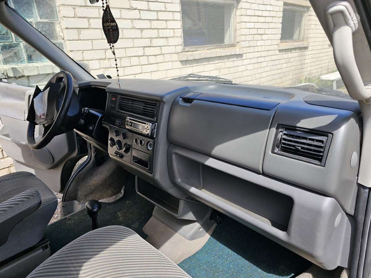 Volkswagen Transporter, passenger vans
