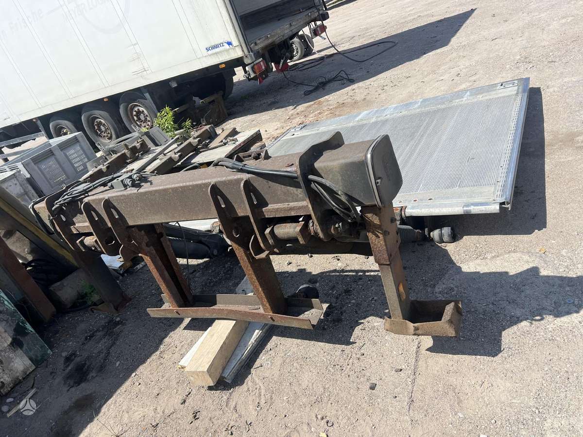 Schmitz SKO-24L, šaldytuvai