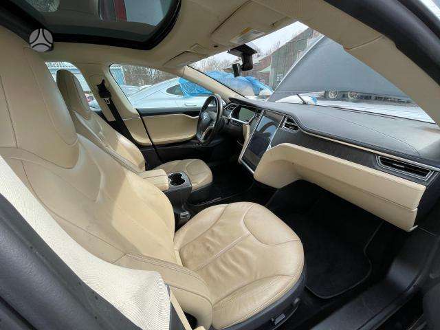 Tesla Model S dalimis