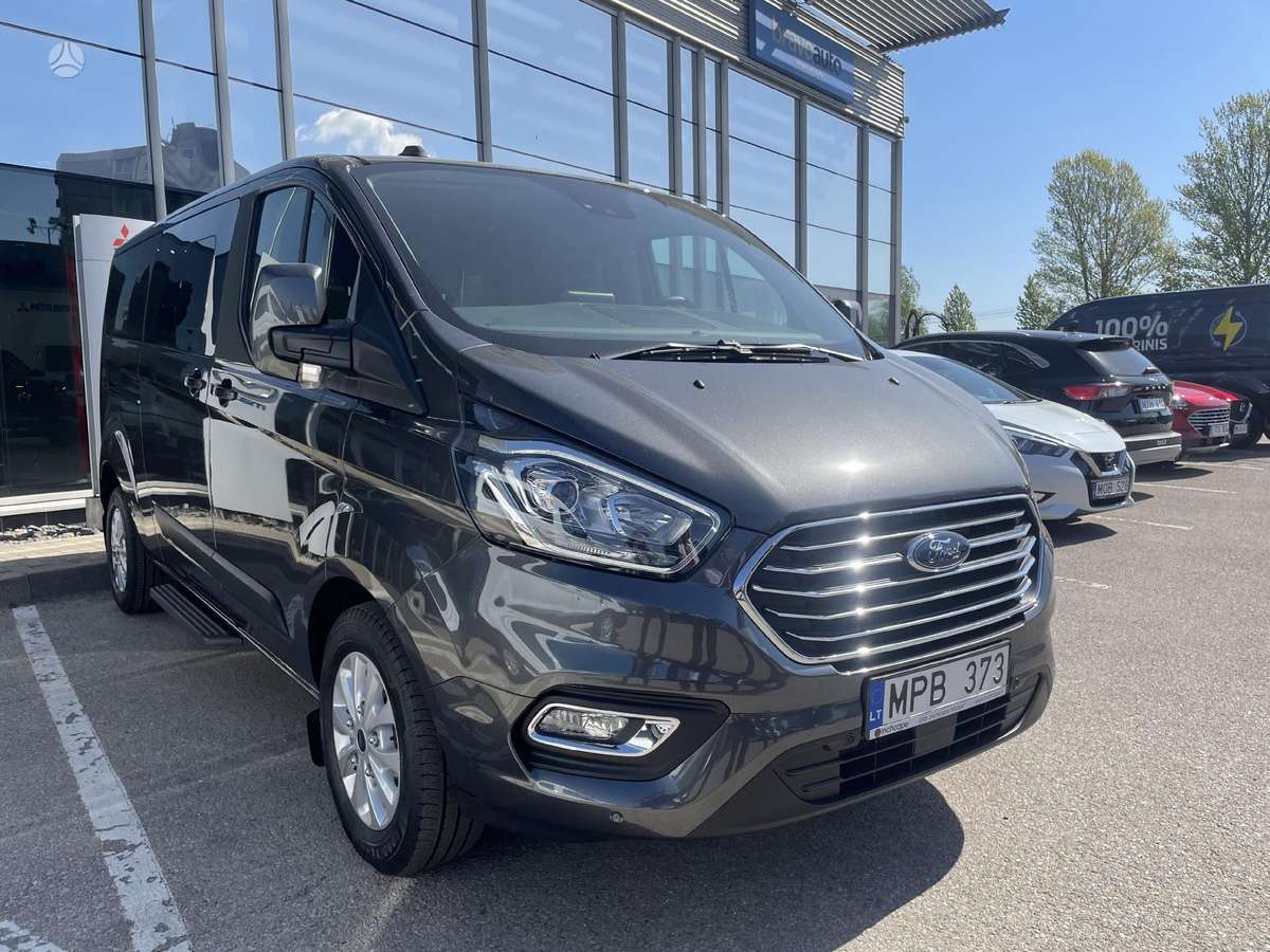 Ford Tourneo Custom, passenger minibus