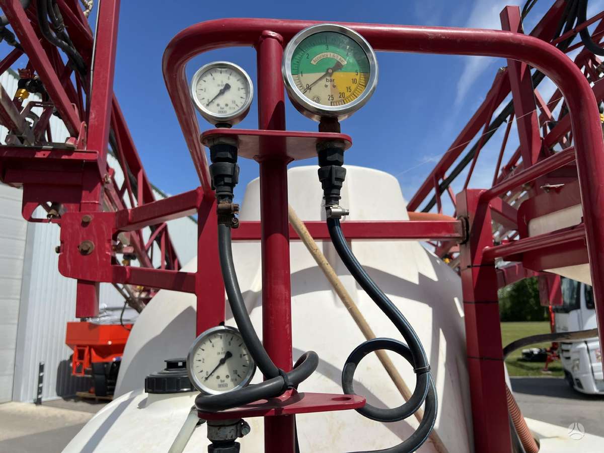 FarmGEM Track 4200, sprayers