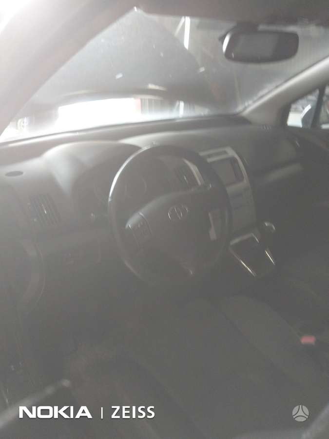 Toyota Corolla Verso dalimis