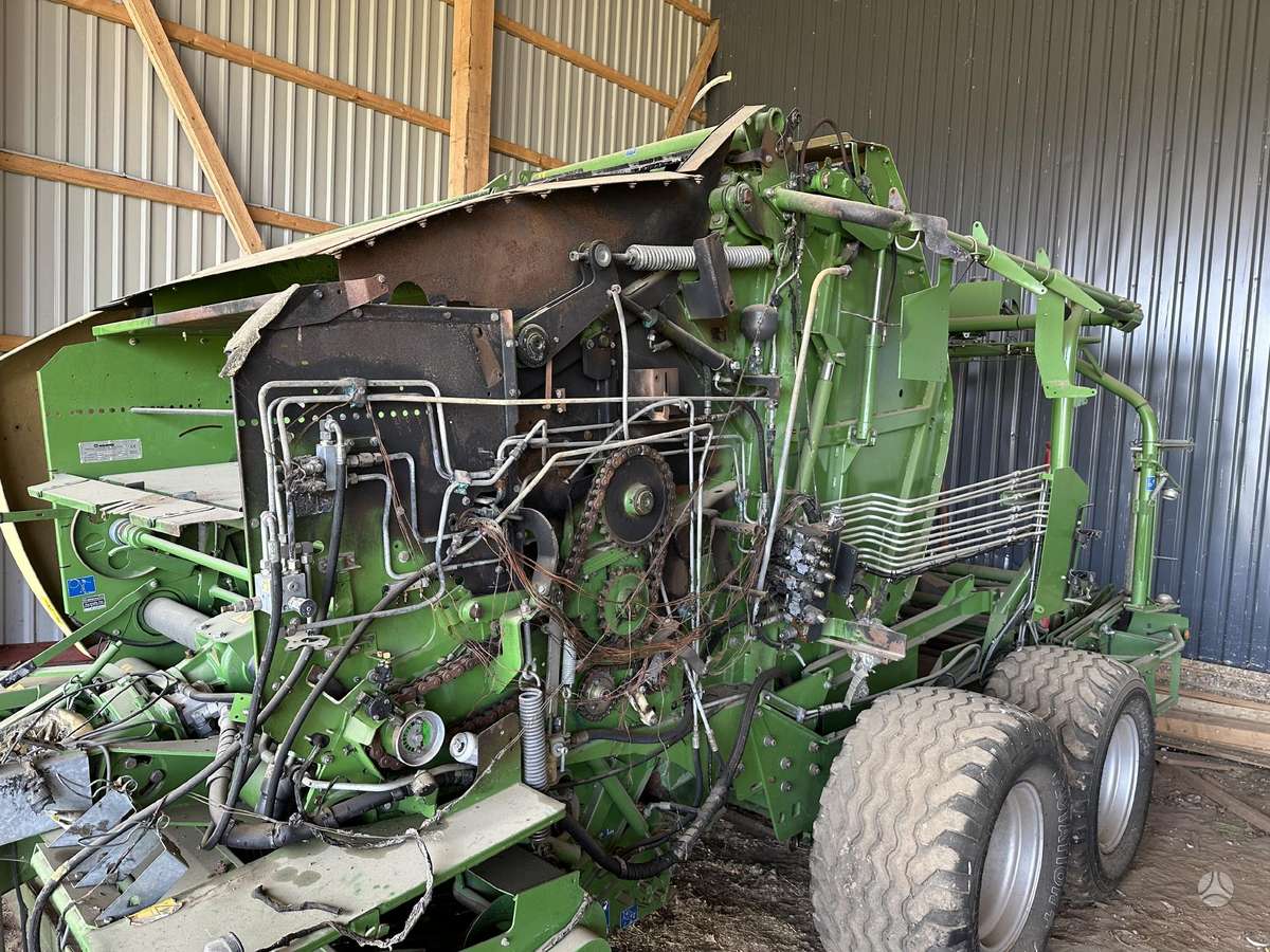 Krone Comprima dublis dalimis, прессы