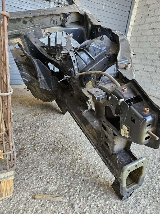BMW X6 frame rails (fornt, rear)