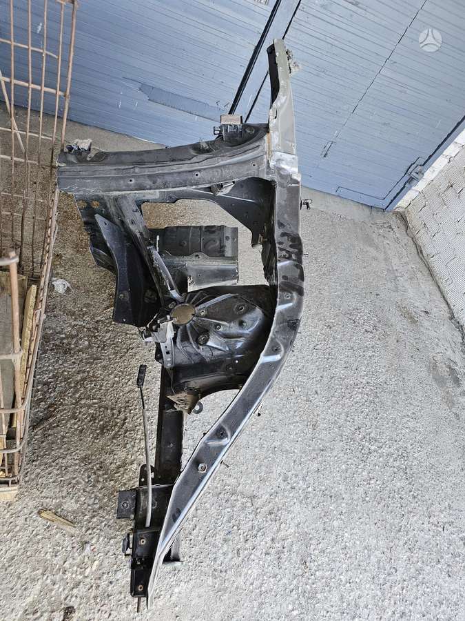 BMW X6 frame rails (fornt, rear)
