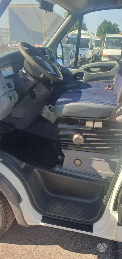 Iveco 50C18, automobiliniai bokšteliai