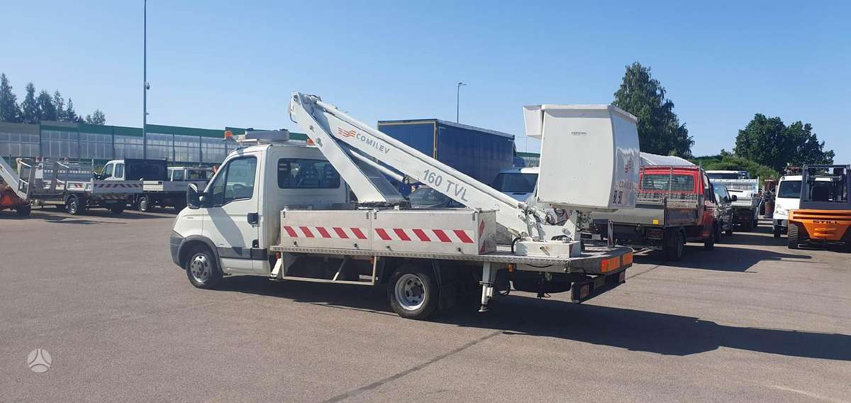 Iveco 50C18, automobiliniai bokšteliai
