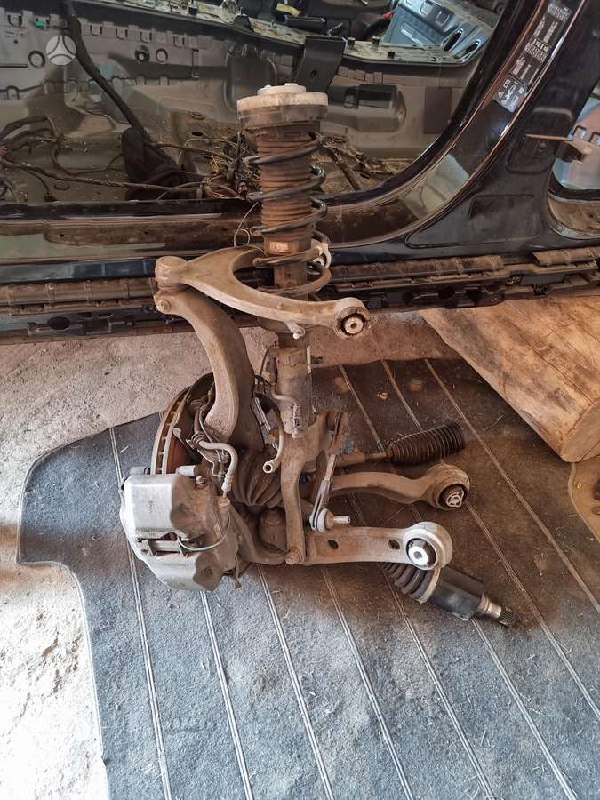 BMW 5 serija salono detalės
