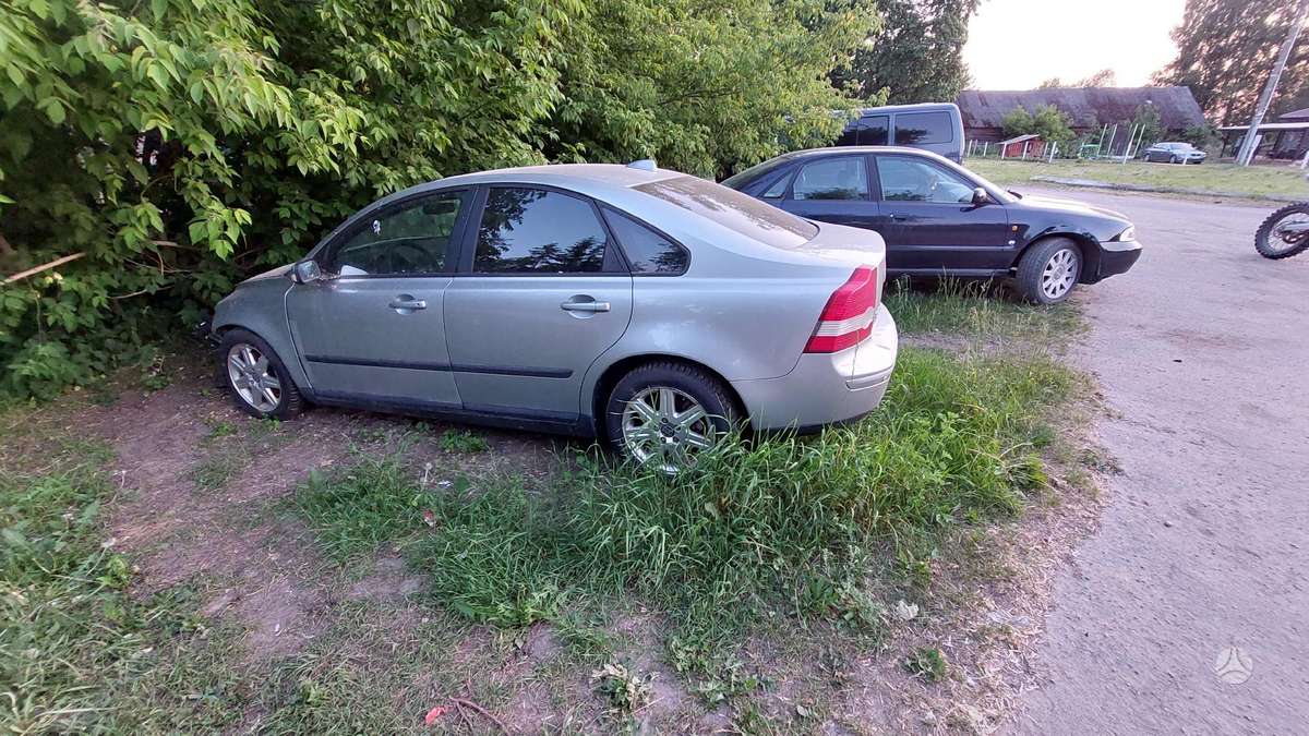 Volvo S40