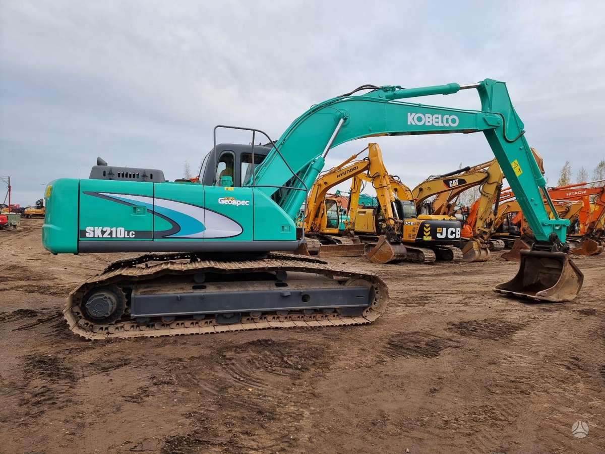 Kobelco 210LC, экскаваторы