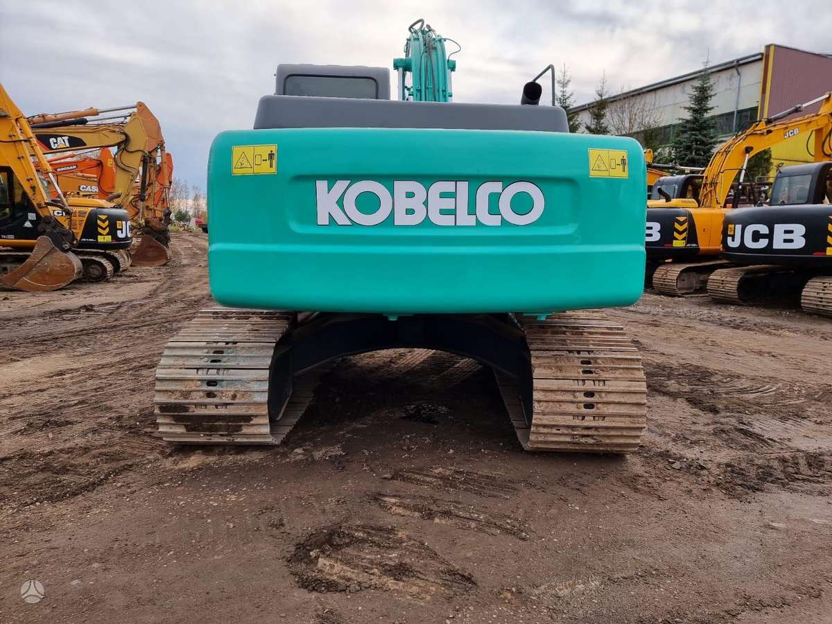 Kobelco 210LC, экскаваторы
