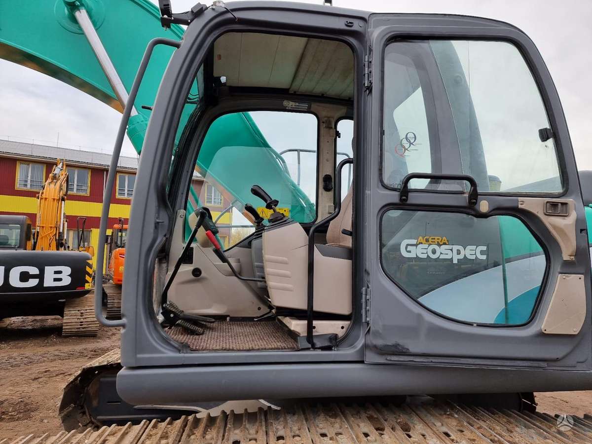 Kobelco 210LC, excavator