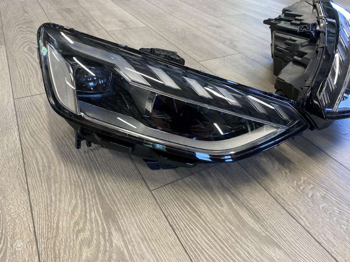 Audi A4 lights