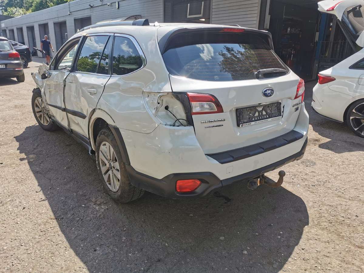 Subaru Outback по частям