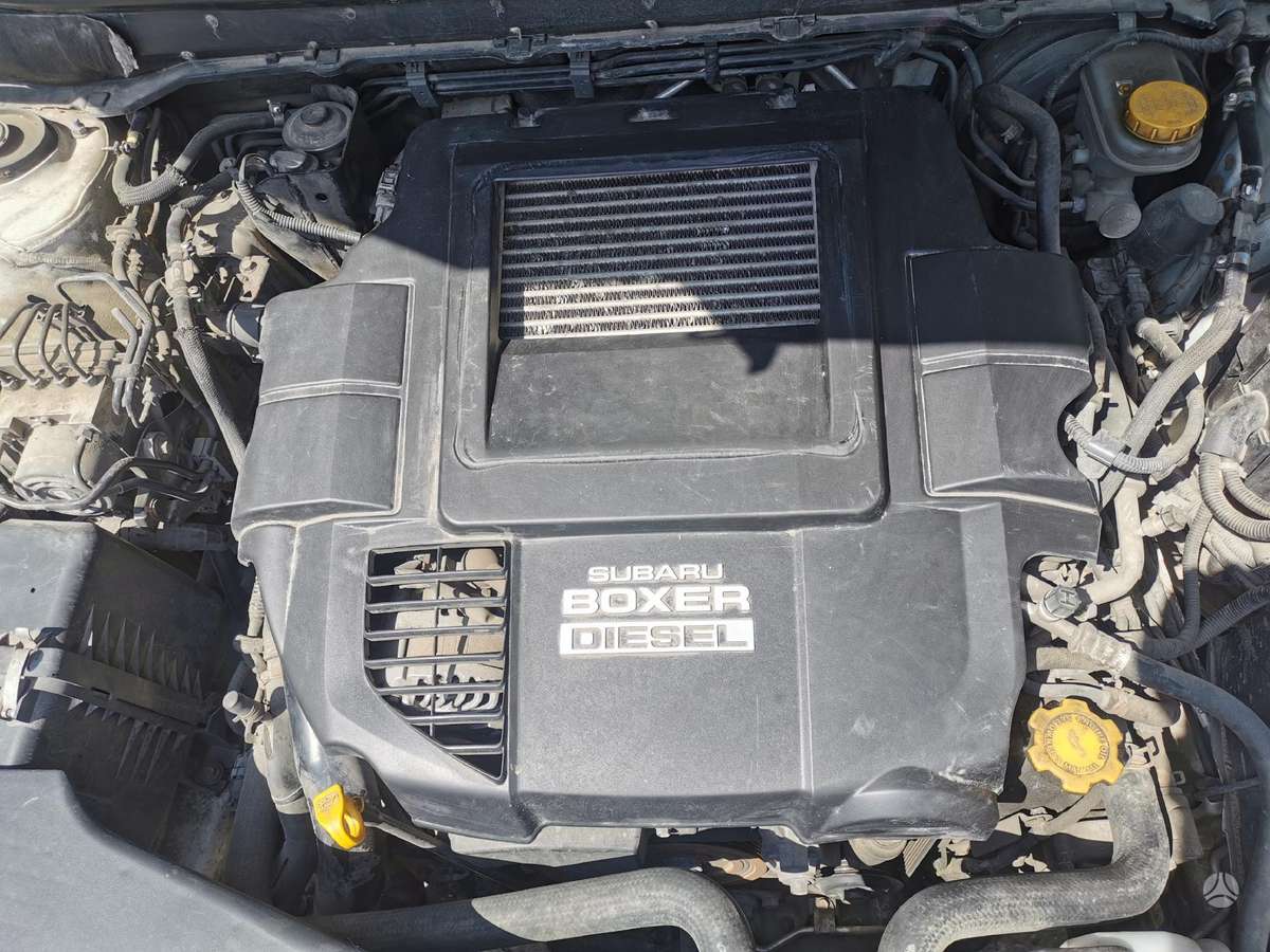 Subaru Outback по частям
