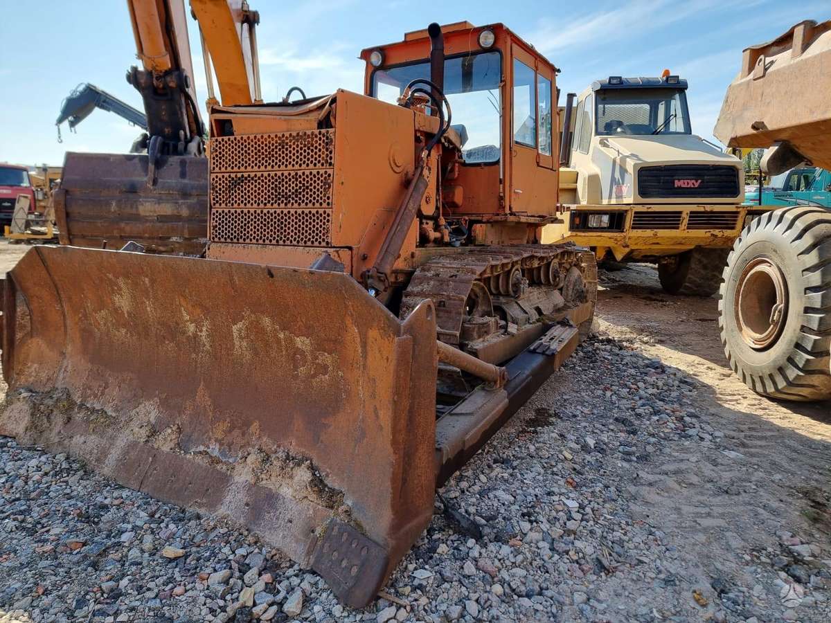 -Kita- CTZ B10, bulldozer