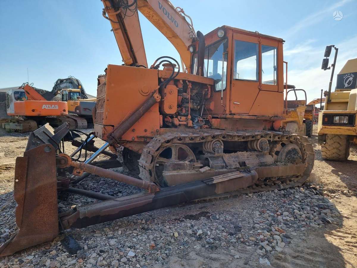 -Kita- CTZ B10, bulldozer