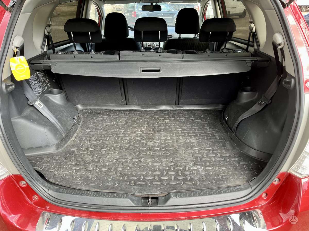 Toyota Verso, 2.0 l., Минивэн