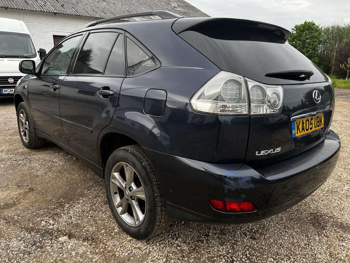 Lexus RX 400h Variklio ir baterijos nebera