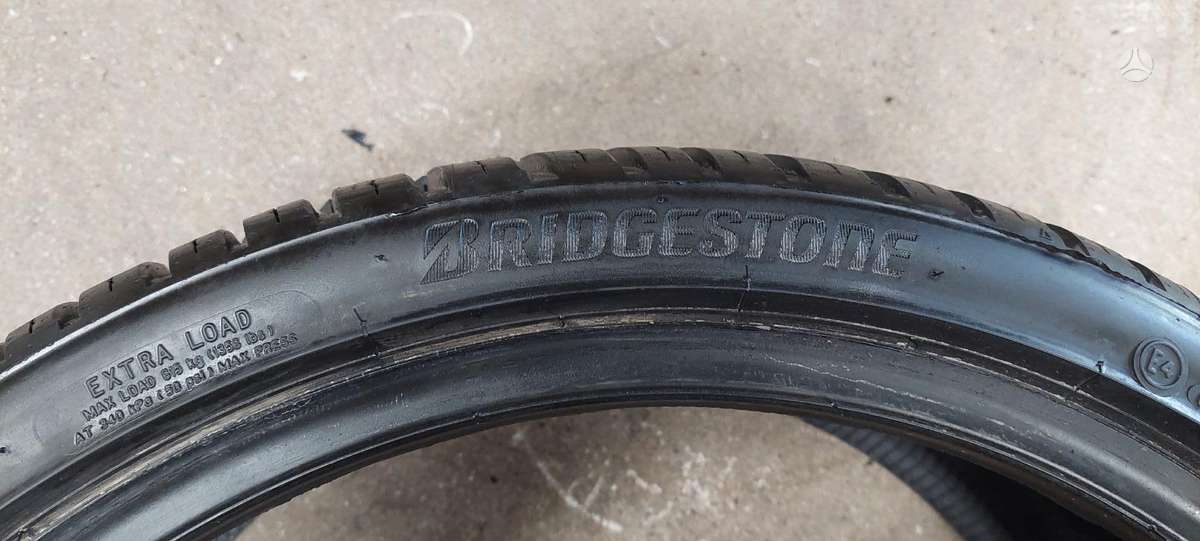 Bridgestone, всесезонные 235/35 R19