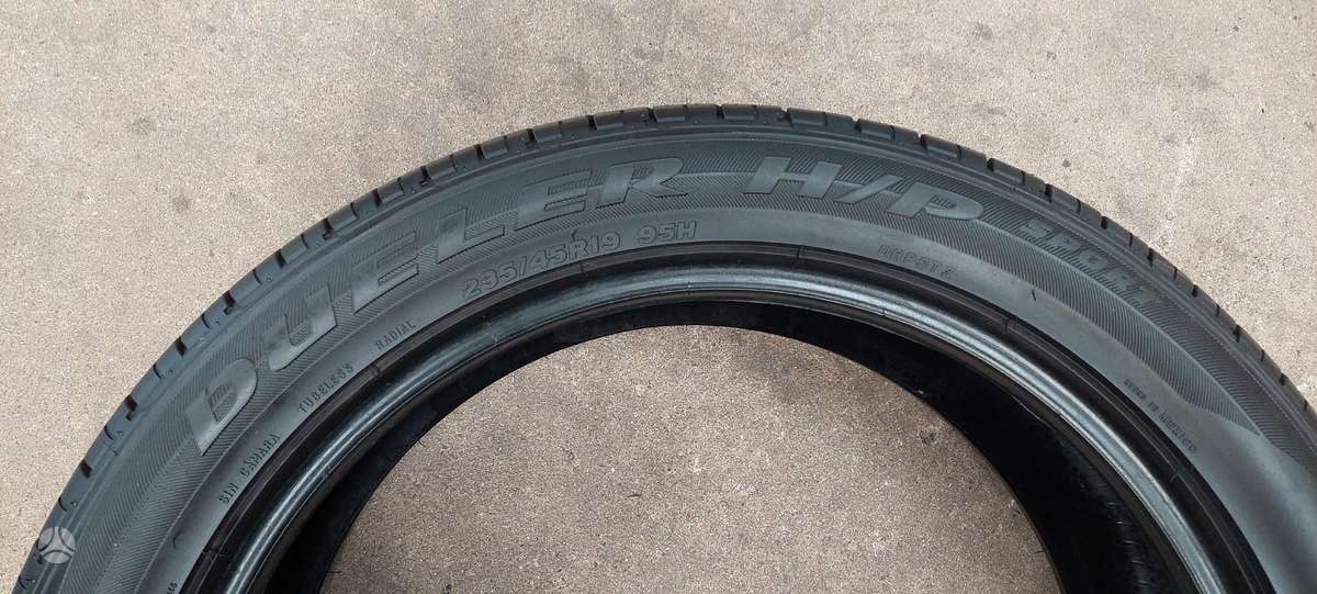 Bridgestone, летние 235/45 R19