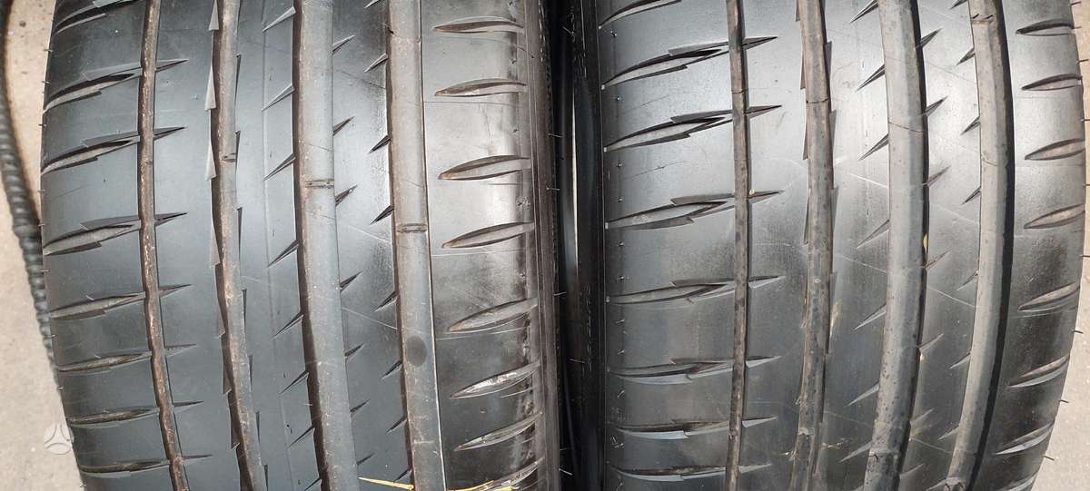 Michelin, vasaras 235/45 R19