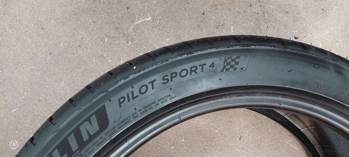 Michelin, летние 235/45 R19
