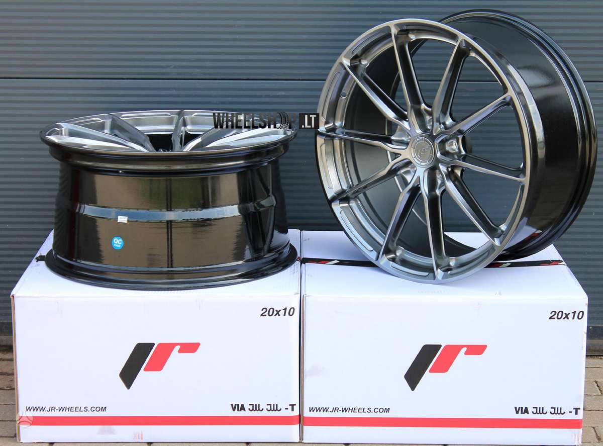 Japan Racing JR37 Hyper Black, light alloy, R20