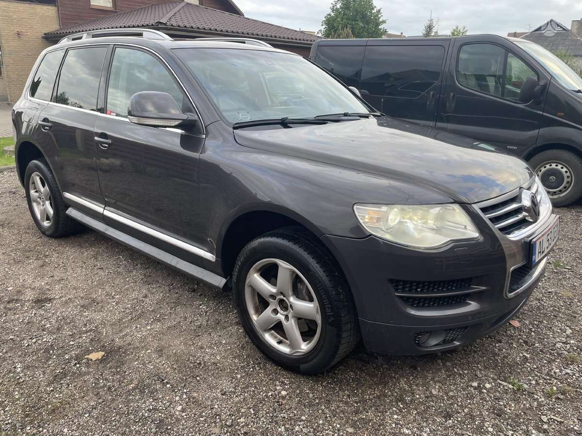 Volkswagen Touareg