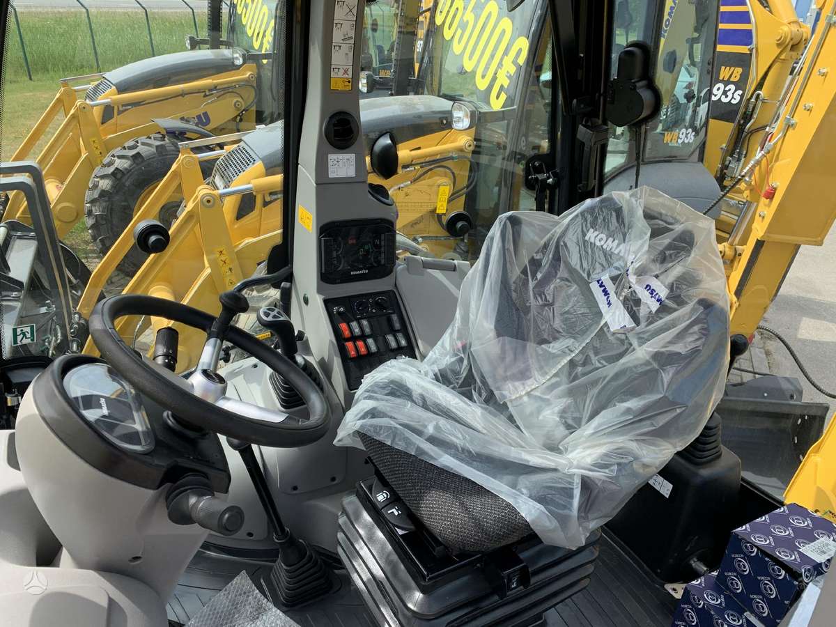 Komatsu WB93R-8EO, excavator loader