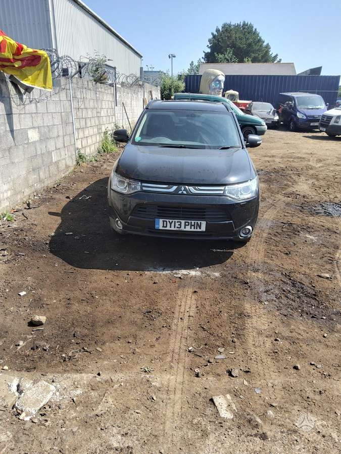Mitsubishi Outlander rezerves daļās